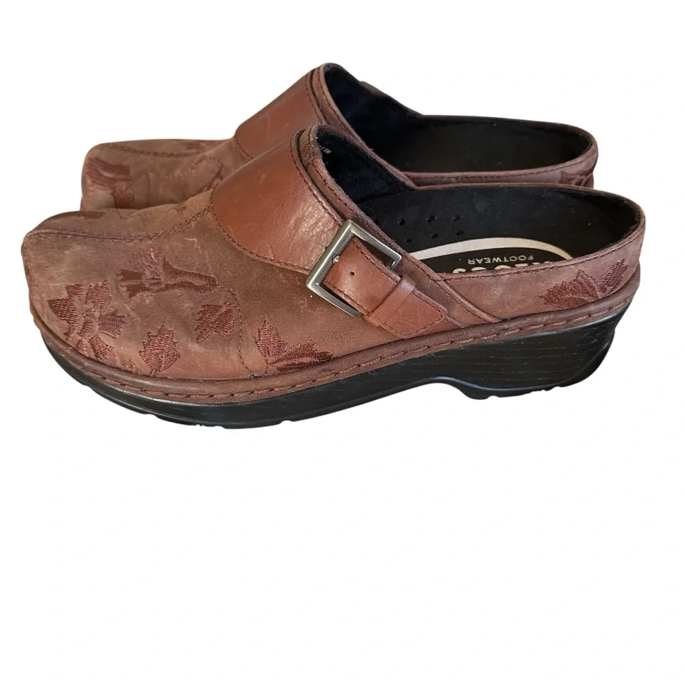 SOLD - Picture 4 of 6